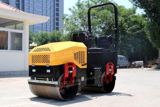 小壓路機兩種動力需求選擇，狹小的面積也可以